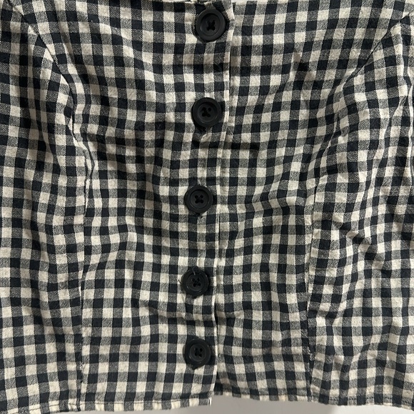 Urban Outfitters Gingham Button Down Ruffle Cap Sleeve Top - Picture 2 of 8